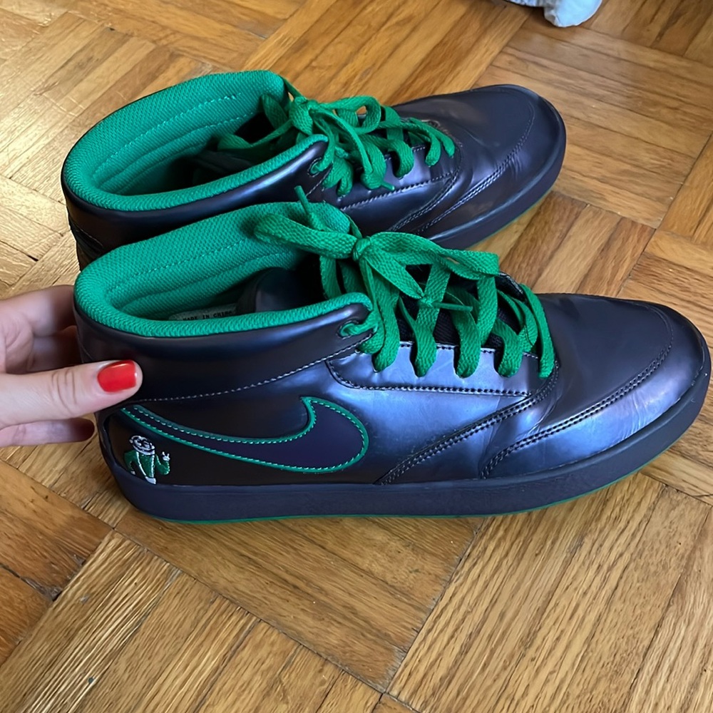 Nike SB Omar Salazar dinosaur jr sneakers